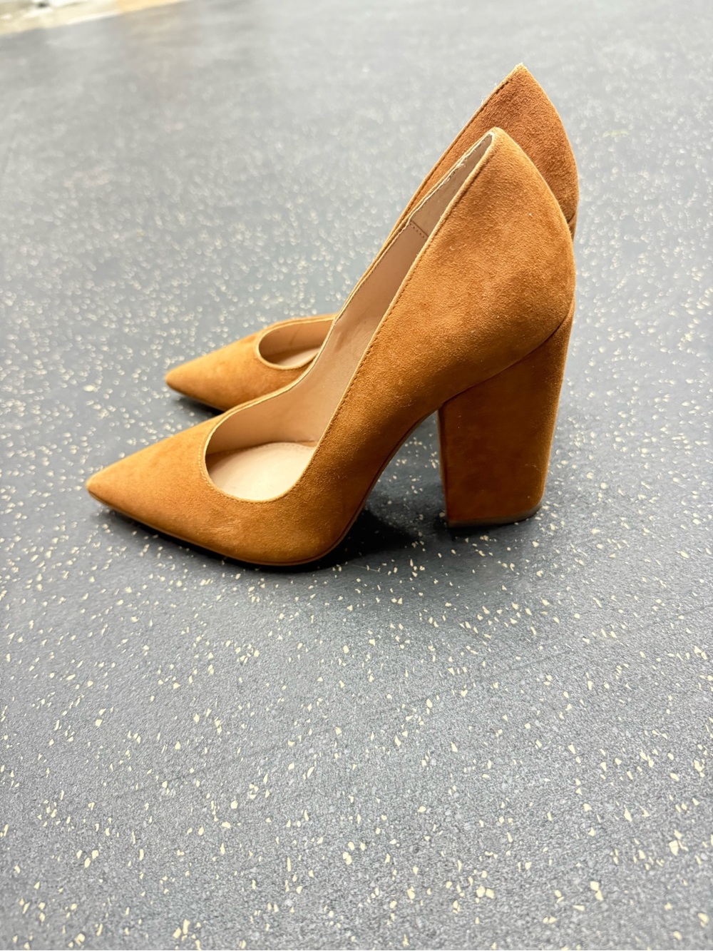 Steve Madden Suede Pumps - Picture 3 of 5